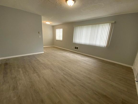 2nd image of 911 S Pacific Ave APT 8