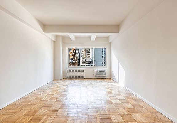 5th image of 249 E 48th St APT 19A