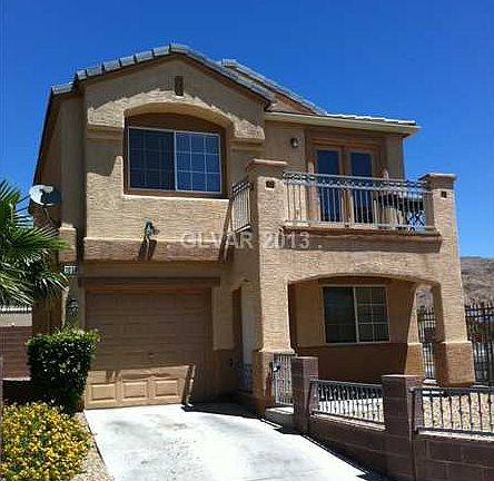 2nd image of 720 Bloomingfield Ln