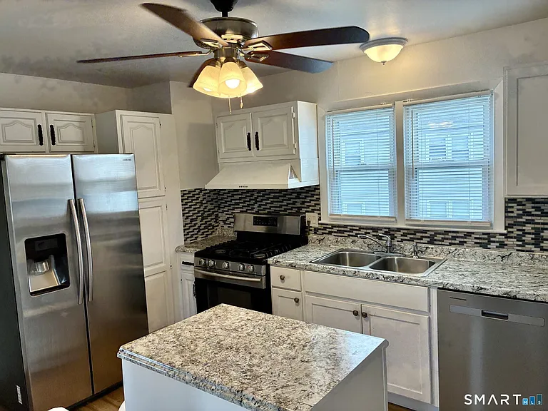 658 Beechmont Ave — Photo 6