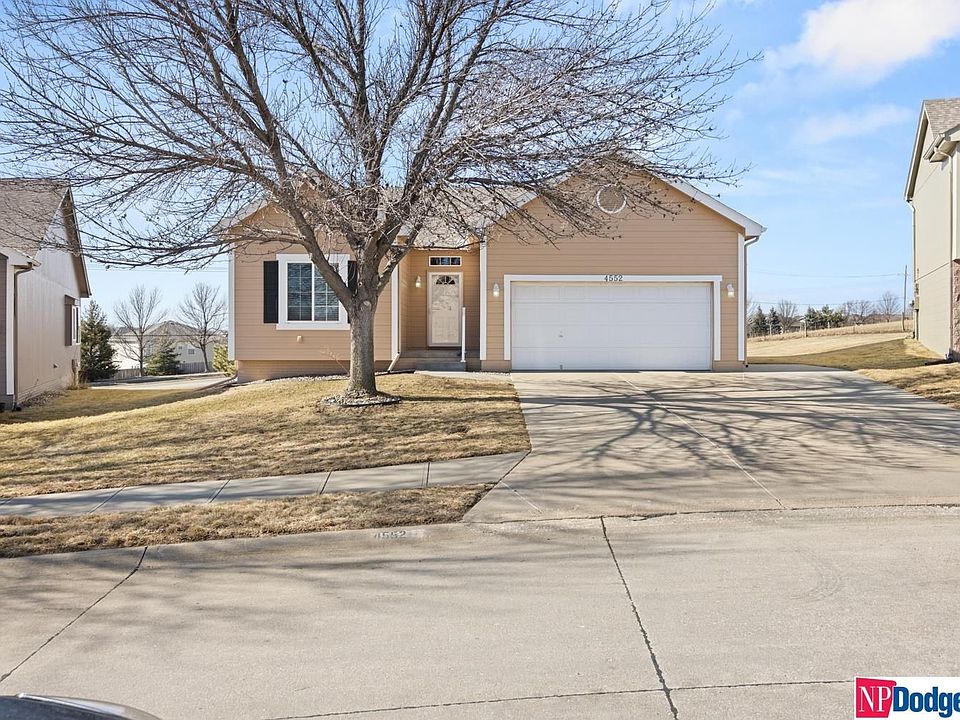 1st image of 4552 S 191st Ave