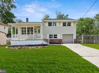 116 W Crestwood Ave, Somerdale, NJ 08083