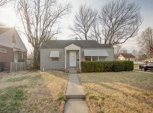 300 N 38th St, Belleville, IL 62226