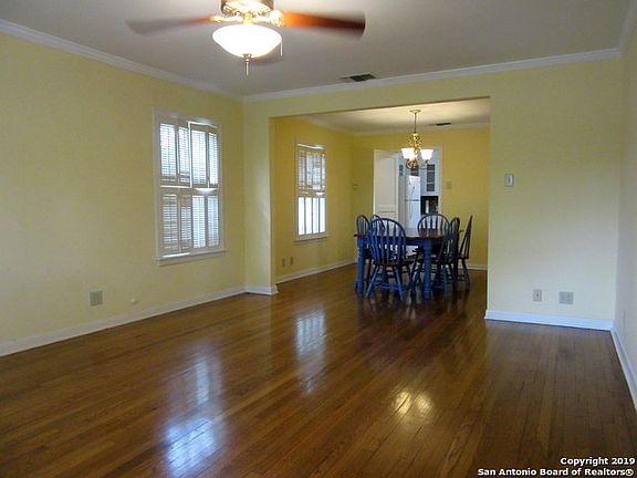 3rd image of 301 Irvington Dr