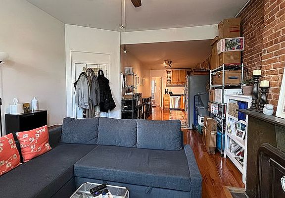 5th image of 312 5th Ave APT 4R