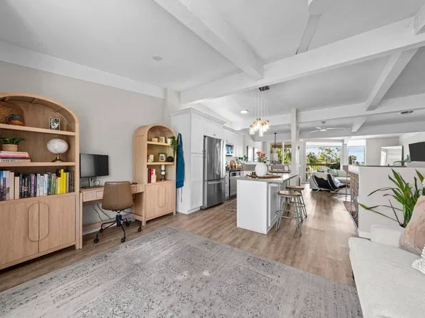 2335 Caringa Way Unit 18, Carlsbad, CA 92009