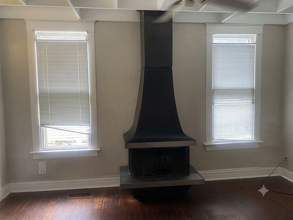 1st image of 2096 Court Ave