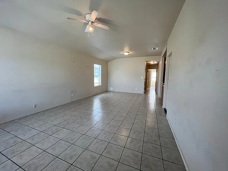 1210 Chaparral St #13B — Photo 5