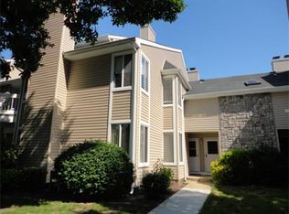 58 Farnham Sq, Parlin, NJ 08859