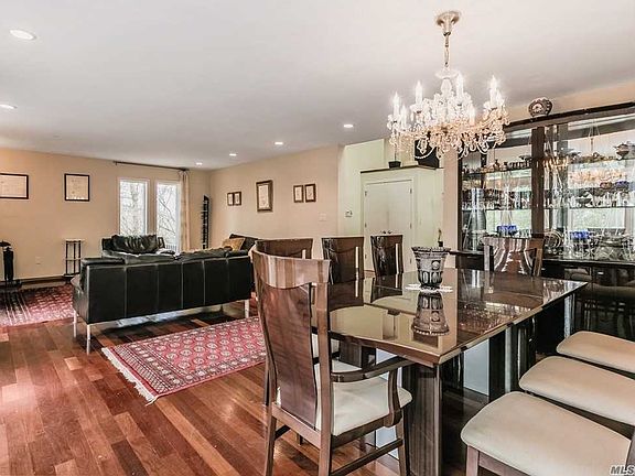 5th image of 3 Indian Hill Ct