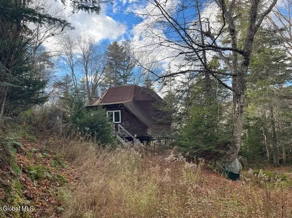 1884 Goodnow Flow, Newcomb, NY 12852