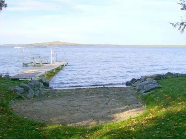 7458 Hoiles Dr NW, Williamsburg, MI 49690