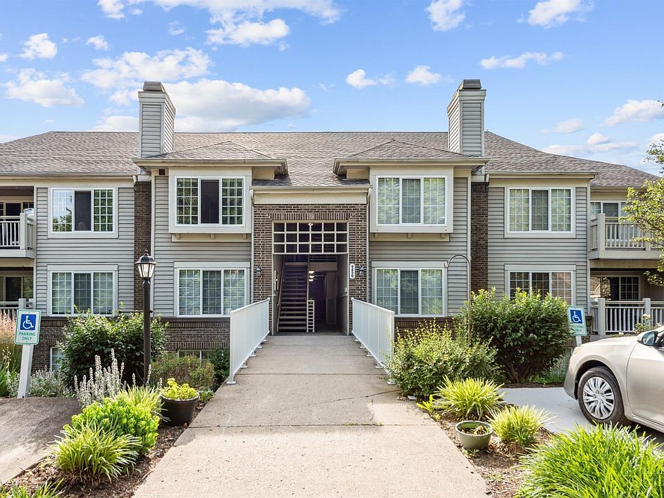 1st image of 9850 Regatta Dr Unit 104