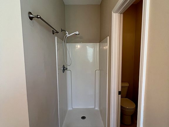 4th image of 1814 Villa Dr #1