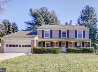 9 Wandering Trail Ct, Potomac, MD 20854