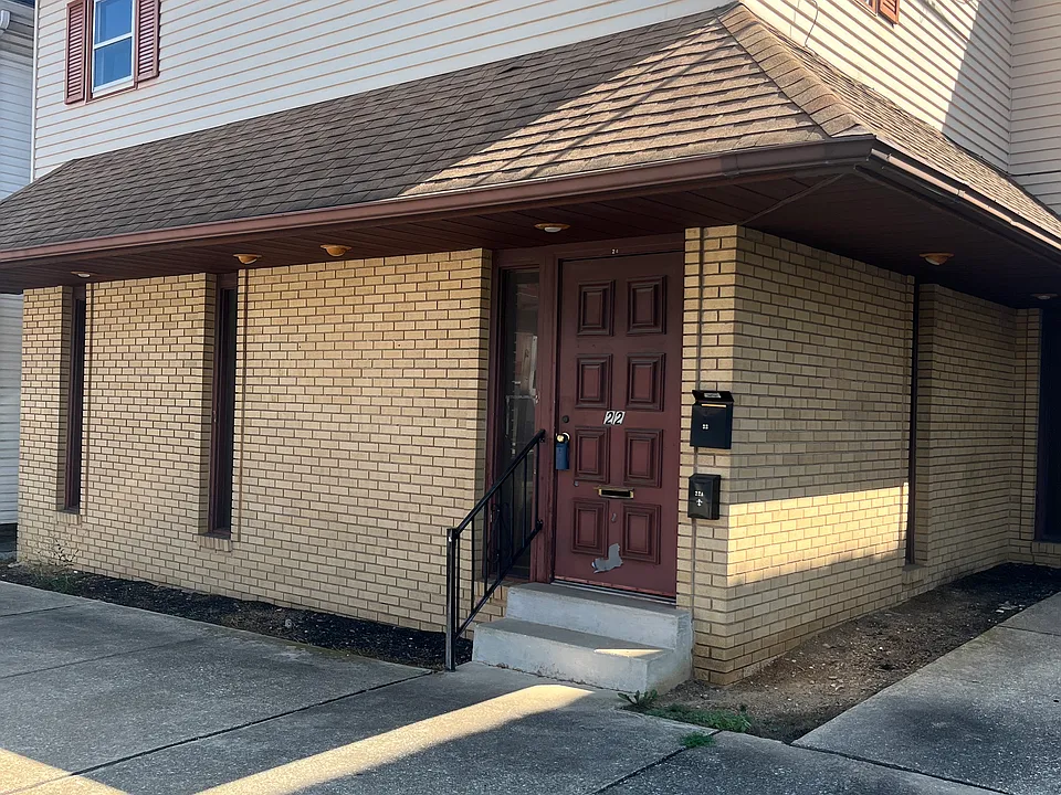24A N Railroad St #24A