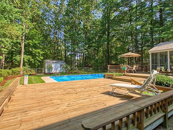 4th image of 9 Carolina Ln