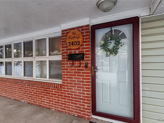 3rd image of 2402 Boyle Ave