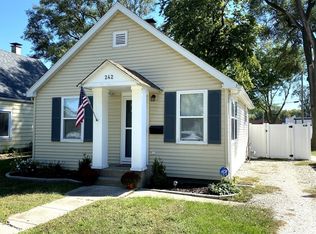 242 N La Salle Ave, Bradley, IL 60915