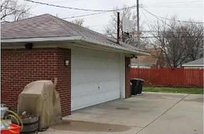 3rd image of 19951 Woodmont St