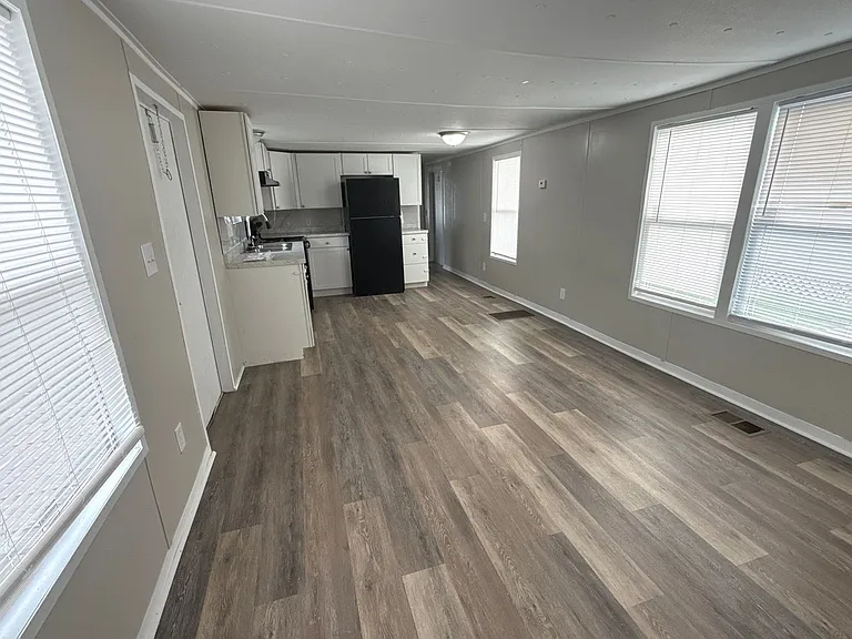 1221 N Valrico Rd #27 — Photo 7