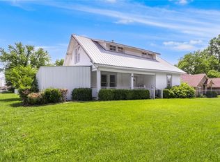 419 E Cleveland St, Prairie Grove, AR 72753