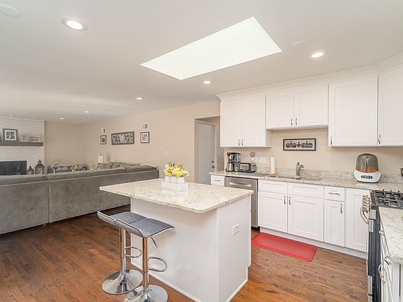 5th image of 6609 Courtney Dr