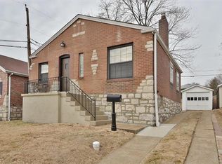 445 Winston Dr, Saint Louis, MO