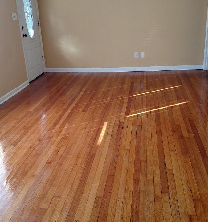 hardwood floors through out