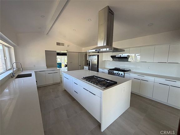 3rd image of 615 Reposado Dr