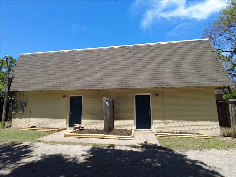 5002 Blue Spruce Cir #A — Photo 7