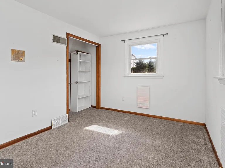 1959 Randall Rd — Photo 10