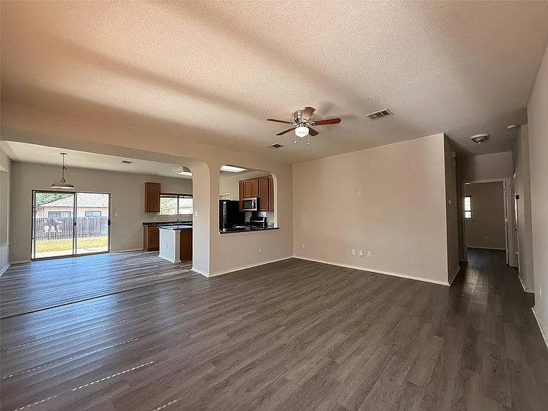 1722 E Mesa Park Cv — Photo 5