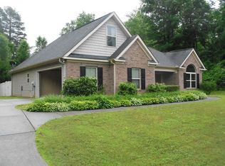 201 Black Hawk Ln, Clarkesville, GA 30523