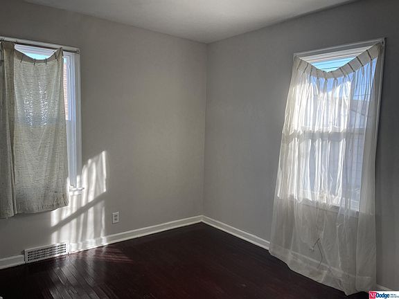 3rd image of 3815 Martha St