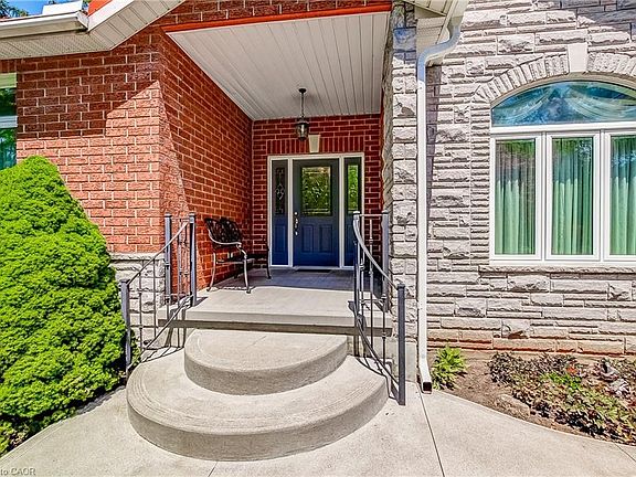 3rd image of 393 Henderson Rd