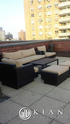 Rented by Kian Realty | media 10