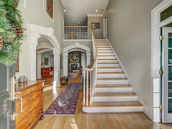 3rd image of 216 W Kilbride