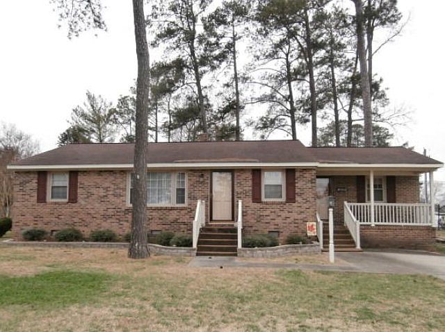 1st image of 819 Virginia St
