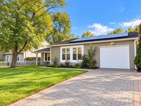 19 Mast Dr, Barnegat, NJ 08005