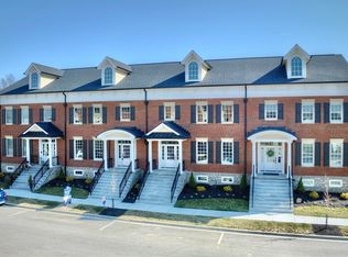 1087 Walburg Ave, Villa Hills, KY 41017