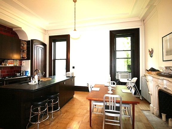 3rd image of 314 Washington Ave APT 1
