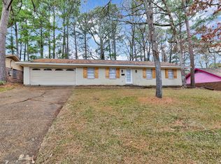 245 Lake Of Pines Dr, Jackson, MS 39206