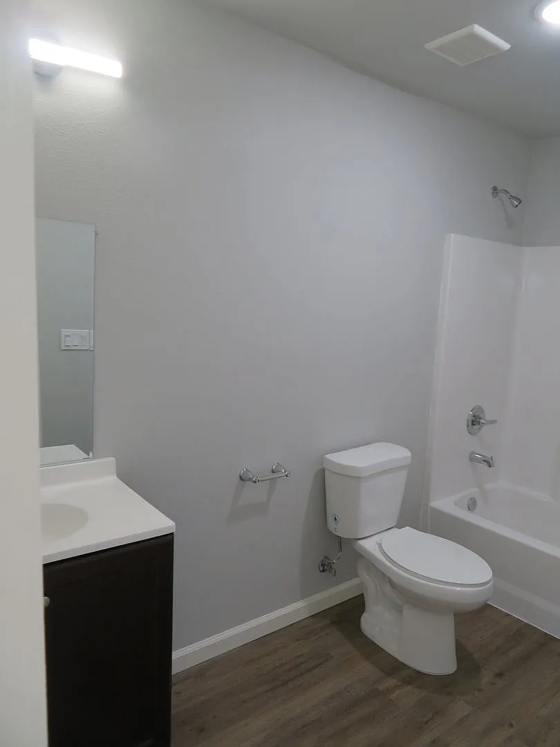 601 N. Tehama St. — Photo 2
