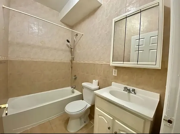 387 Sumpter Street image 7 of 13