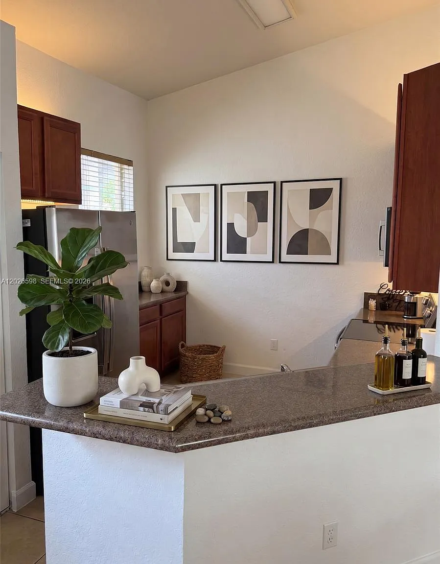 Portofino Palms — Photo 1