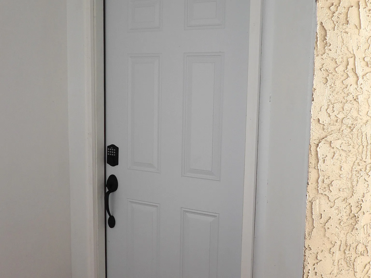 2912 Saint Johns Ave — Photo 3