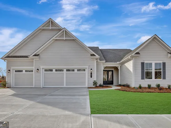 54 Club Cresswind Dr, Newnan, GA 30263