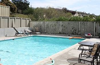5th image of 1530 Dolphin Dr