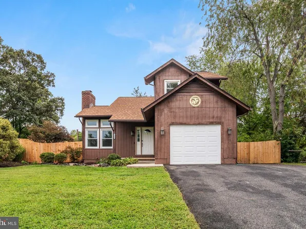 2138 Aquia Dr, Stafford, VA 22554